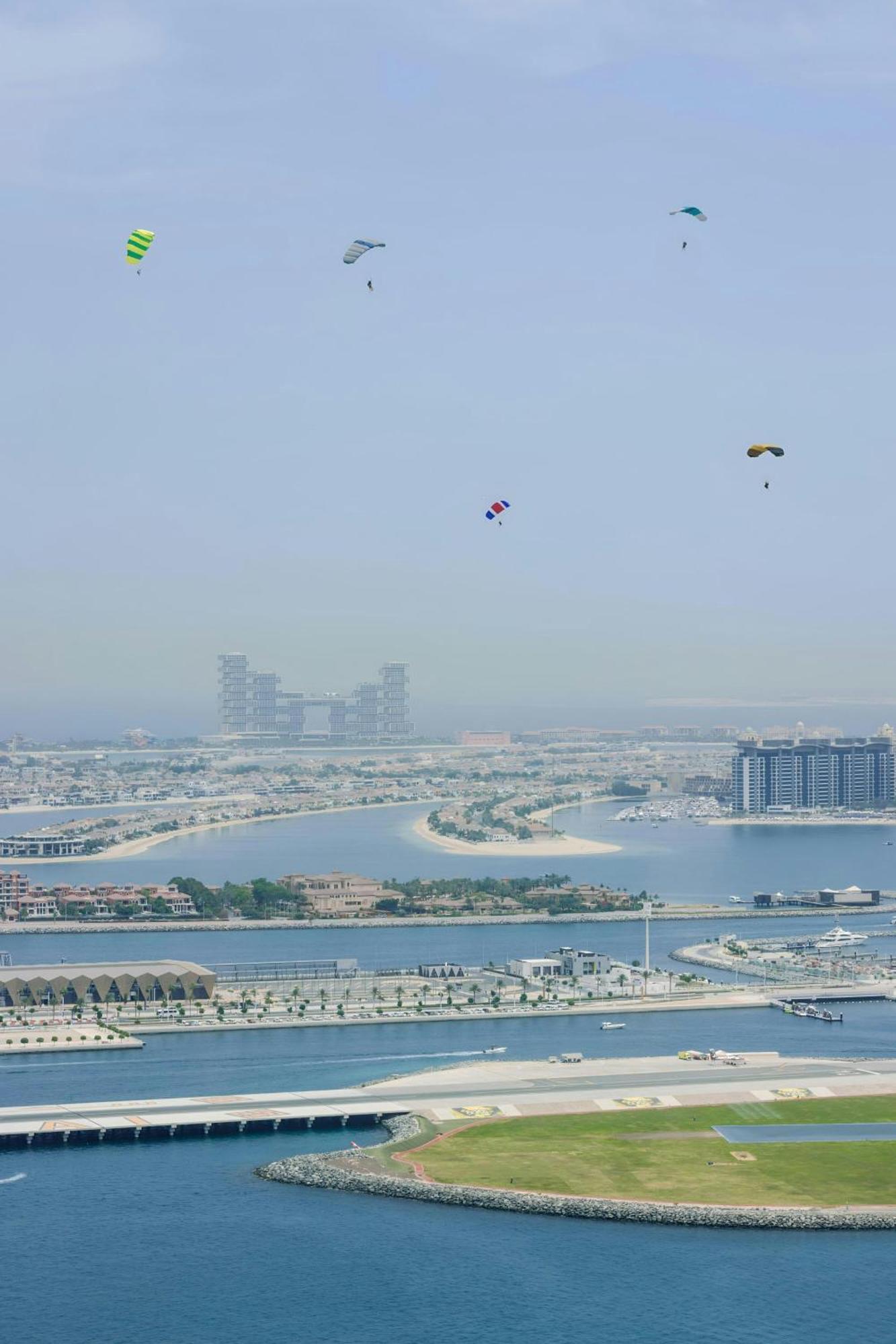 Sonder By Marriott Bonvoy Jbr The Walk Apartments Dubái Exterior foto